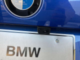BMWはダウンフォースにより、車両を安定させるため、車の底は平らな造りとなっております。BMWの走行性能に対するこだわりはこういったところにも御座います。