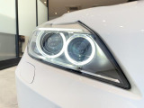 クラックの入りやすい輸入車のヘッドライトへコーティング・クリア施工も承っておりますので、どうぞお気軽にご相談ください!