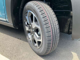 純正ホイールを装着しております。車両に関してのご質問は、スタッフまでお気軽にお問合せ下さい!TEL:0439-88-6662
