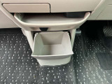 収納もバッチリ!小物が散乱しがちな車内もスッキリさせる事ができますね♪