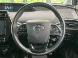 【純正革巻きステアリング】上質な革を使用することで、手にしっかり馴染みとても運転しやすいハンドルです♪