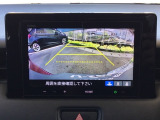 バックモニター付きで、車庫入れやバック時の後方確認をしっかりサポート。モニターに映し出される映像で死角も確認しやすく、狭い場所での駐車や後退時の操作をより安心して行えます。