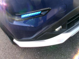 LEDフォグランプ。鮮やかな白光色で明るく照らします。シグネチャーLED。