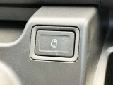 【パワースライドドア】スマートキーや運転席のスイッチでスライドドアの開閉が可能♪電動だから力を入れてドアを開ける必要が無く、小さいお子様でも、重い荷物を持っている時もラクに開け閉めできます♪