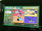 後部座席のエンターテイメントに。動画を楽しめるモニターで、長距離移動も快適に過ごせます。家族でのドライブに最適です。