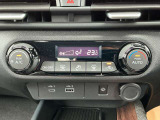 車内の温度管理がワンタッチで簡単に出来るのがオートエアコンです。これでいつでも快適ドライブが出来ますね!