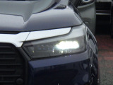 ★LEDヘッドライト搭載★ 白っぽく光る明るく省電力なLEDライト!先進的な白い輝きでフロントフェースを引き締めます☆