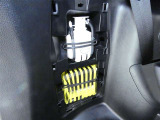 スペアタイヤレス車です。応急セットを搭載しております。