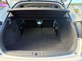 後席を倒すとさらに大きな荷室に拡大できます!普段のお買い物から旅行やレジャーまで大活躍してくれます!!