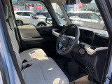 運転席まわりは、使用感も少なく良好な状態です。