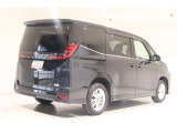 ★★★トヨタ認定中古車★★★ 1年間走行距離無制限の「ロングラン保証」が付いています。全国約4,500ヶ所のトヨタのお店で保証修理可能です。お出かけ先でも安心です。選べる延長保証もご用意しています。