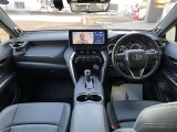 高いホールド性で運転姿勢が安定します 長距離ドライブでも疲れにくいのが魅力です 快適なドライビングライフをお送りください♪