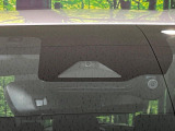 【トヨタセーフティセンス】走行中に前方の車両等を認識し、衝突しそうな時は警報とブレーキで衝突回避と被害軽減をアシスト。より安全にドライブをお楽しみいただけます。