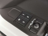 運転席&助手席に3パターンのメモリーが登録可能 運転中やドライブの間の一休みなどお好みのポジションを登録可能です。