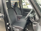 運転席前列シートです。