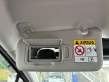 急いで外出!!そんな時でも降車前にササっと身だしなみをチェック!あると便利な装備品です。