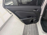 パワーウィンドウのスイッチですよ。運転席に居ながら窓を開け閉めのコントロールできます。