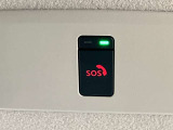 【SOSコール】事故や急病の時にボタンひとつで専門のオペレーターに接続。エアバックが開く事故の時は自動でオペレータに接続してくれます!