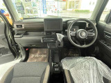 車高が高い車ですので視界も広々として運転しやすいです。