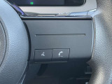 ステアリングスイッチが付いているので、運転中でも音量調整やチャンネル変更がスムーズにできちゃいます♪