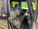 運転席シート廻りは使用感も少なく、良好な状態となっています。丁寧に使われていたことがよくわかりますね。