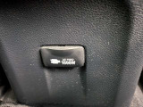 暗闇でも前方をくっきりと照らしてくれるライトです。夜の運転でも安心ですね。