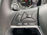 ステアリングスイッチが装備されておりますのでステアリングから手を離す事無くオーディオ類の操作が可能ですので非常に便利です♪