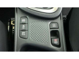 『EVモード』はモーターのみで走行しガソリンを消費しないハイブリッド車ならではの環境にも優しい走行です