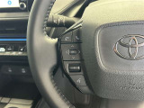 運転中、オーディオの操作をしてて、ハッとしたことはありませんか?ステアリングスイッチは、運転中でもハンドルでオーディオの操作が可能です。安全なドライブをサポートします。