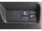 【横滑り防止装置】ドライバーの安全運転をアシストしてくれる装備が充実しています☆ドライバーの不安を安心へと変えてくれますね。