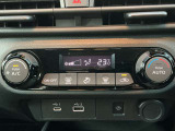 車内の温度管理がワンタッチで簡単に出来るのがオートエアコンです。これでいつでも快適ドライブが出来ますね!