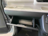 納車前にはプロのメカニックが点検、整備を行いますので安心してお乗り頂けます!!