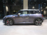 気になる車両へのご質問も大歓迎です。お気軽にMINI 一宮 0078-6002-369993 (無料)までご連絡ください!