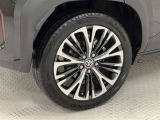 タイヤサイズは215/50R18!純正アルミホイール!残り溝は7ミリ程度です!