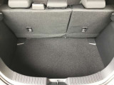 トランクスペースも通常で十分な広さがございます。