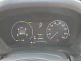 視界の良い運転席、ステアリング周りの画像です。
