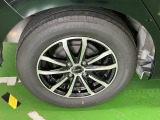 他社製アルミホイールです。足元が引き立つので、車全体のイメージがアップしますよ!