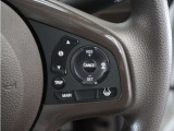 ◆アダプティブクルーズコントロール◆予め設定した車速内でクルマが自動的に加減速。前走車との適切な車間距離を維持しながら追従走行します。【LKAS】車線維持支援システムでステアリング操作を支援。