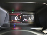 平均燃費・航続可能距離なども表示可能な多機能メーターです。