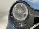 LEDヘッドライトは、点灯の瞬間から最大光量を発揮し、突然暗くなるトンネルなどでの安定感を高めます。