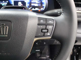 レーダークルーズコントロール作動時に車線維持に必要な運転操作の支援を行う「レーントレーシングアシスト(LTA)」を搭載しています。