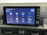 ドライブの必需品。見やすい・使いやすいHonda純正のメモリーナビを搭載。Bluetooth機能もついているのでお持ちのスマートフォンと連携させて、さらに便利に利用が可能です。