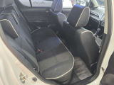専属スタッフが、お車の内装、外装の仕上げを行っております。納車前にもう一度チェックを行いまして納車をさせていただいております。