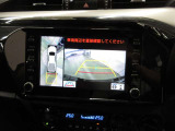 車両を上方から見たような映像をナビ画面に表示するパノラミックビューモニターです。