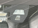 【シティブレーキアクティブシステム】低速走行中に前方の車両等を認識し、衝突しそうな時は警報とブレーキで衝突回避と被害軽減をアシスト。より安全にドライブをお楽しみいただけます。