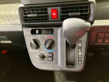 納車前にはプロのメカニックが、各部の点検を行います。ディーラーにしか出来ない品質、そしてサービスできっと満足していただけると思います!