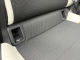 万一の衝突時にも備えるISOFIX固定式アタッチメントを装備。大切なご家族を守るための安心装備です。