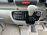 オートエアコンが付いていますので快適な車内でドライブをお楽しみいただけます☆