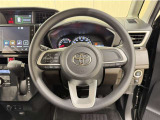 ステアリングスイッチ搭載!手を離さずに手元のスイッチで操作が可能。運転中、視線をそらさなくても操作ができて安全です!