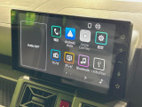 【ディスプレイオーディオ】お手持ちのスマートフォンとの連携で、ナビや音楽再生など各種アプリを使用可能。スマホに近い感覚でお使いいただけます♪
